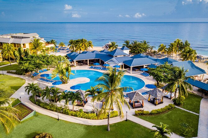 Private Transfers from Montego Bay Airport to Runaway Bay Hotels - Family comfort, music, and the pace of the ride