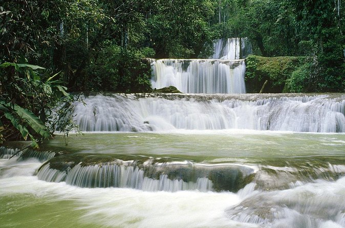 [PRIVATE] YS Falls from Negril - Entrance fees + Lunch Included - What the guides add to the experience