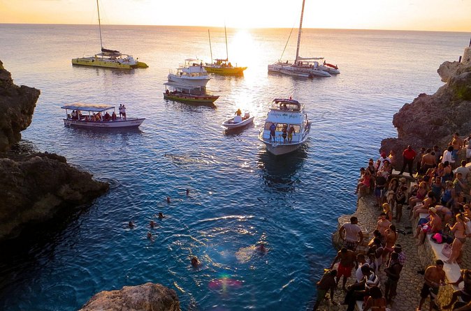 Rick's Cafe and 7 Mile Beach from Montego Bay - Who Will Enjoy This Tour Most?