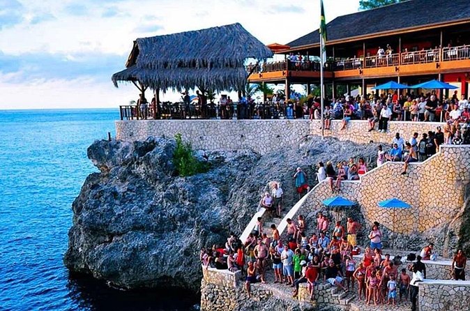 Rick s Café and Seven Mile Beach Private Tour Negril Jamaica - Why the private vehicle adds value