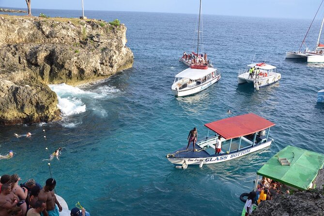 Ricks Cafe and Negril Seven Miles Beach Irie Tour - Timing, comfort, and the best type of group