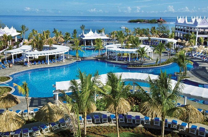 Riu Palace Montego Bay Private Airport Transfer - The ride to Riu Palace Jamaica