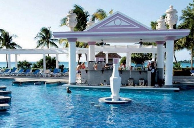 Riu Palace Tropical Bay Resort Private Airport Transfer - Vehicle comfort and group size