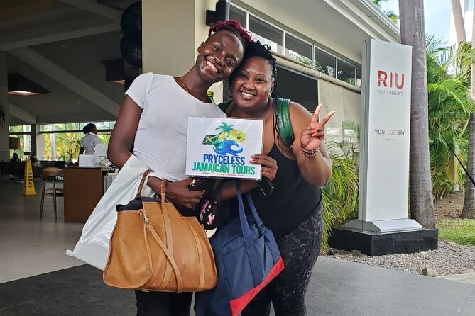 RIU Reggae Palace and RIU Montego Bay Private Airport Transfer - A quick ride from Montego Bay Airport to the RIU resorts