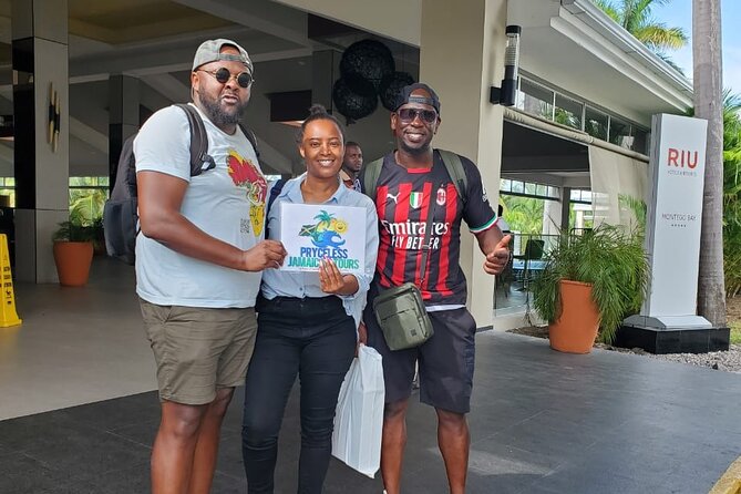 RIU Reggae Palace and RIU Montego Bay Private Airport Transfer - What the airport pickup should feel like