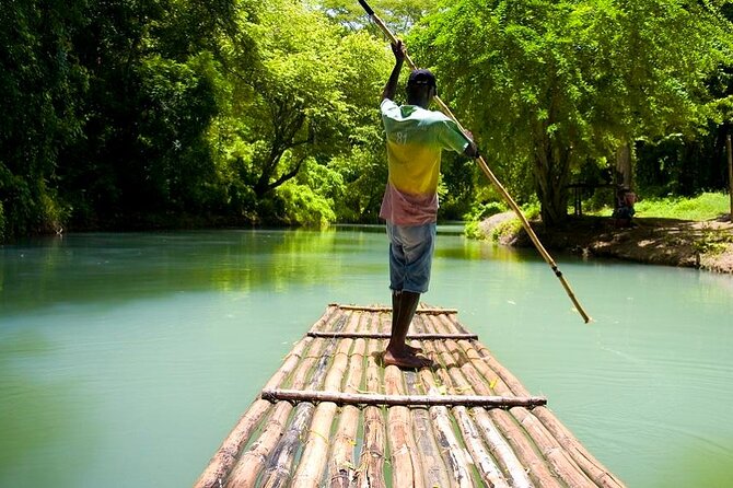 River Rafting in Jamaica - A slow river ride through tropical Jamaica