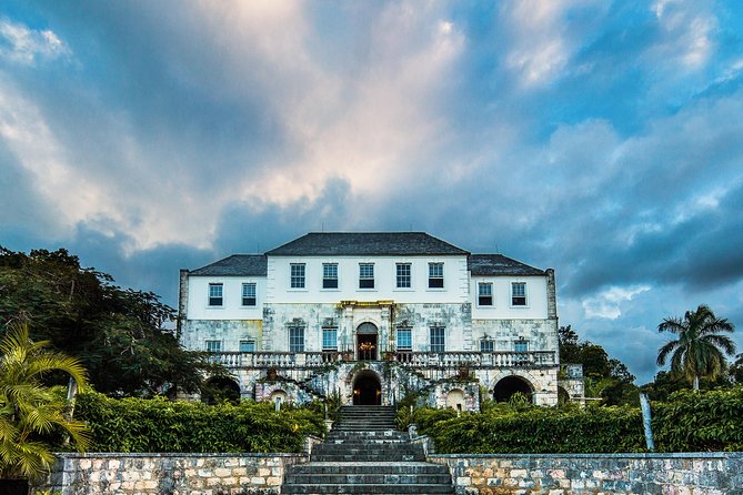 Rose Hall Great House Haunted Night Tour with Admission - How the tour compares with a daytime visit