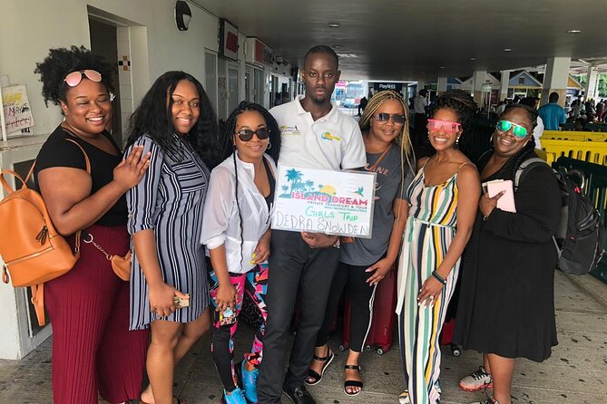 Round Trip Montego Bay Airport Taxi - Grand Palladium - Timing, traffic, and the first hour of your holiday