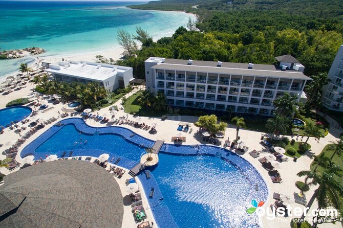 Royalton Blue Waters and Hideaway at Blue Waters Airport Transfer - Who Will Get the Most From This Transfer