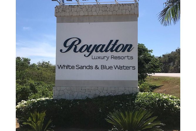 Royalton Hotel & RIU Aquarelle-Private Roundtrip Airport Transfer - Who should book this transfer