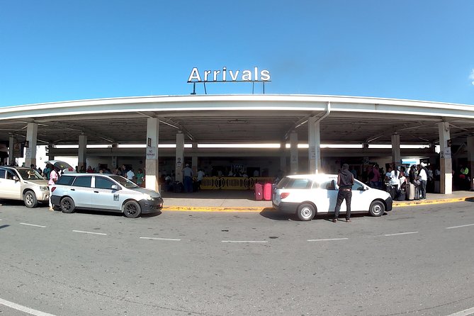 Sangster International Airport Transfer to Hotels (MBJ) Montegobay Jamaica - The 20-minute to one-hour ride