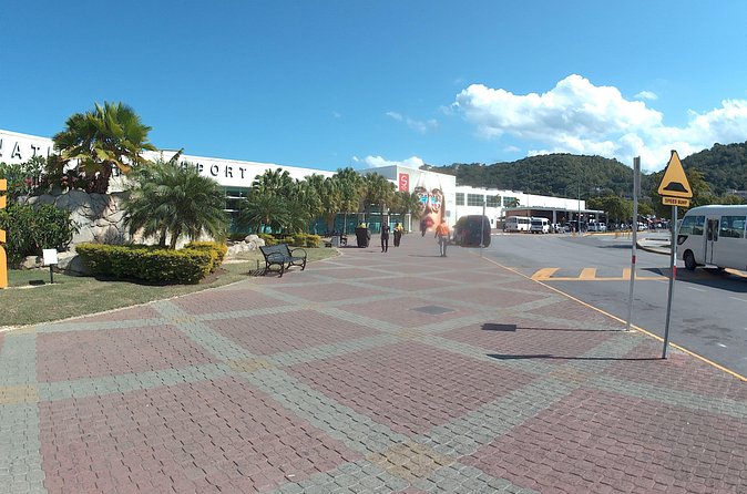 Sangster International Airport Transfer to Hotels (MBJ) Montegobay Jamaica - Booking details that affect your decision