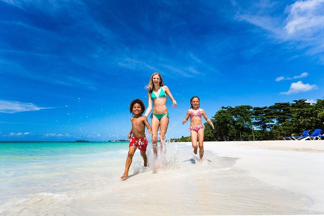 Seven Mile Beach and Ricks Cafe Private Tour. - Timing, weather, and cancellation rules