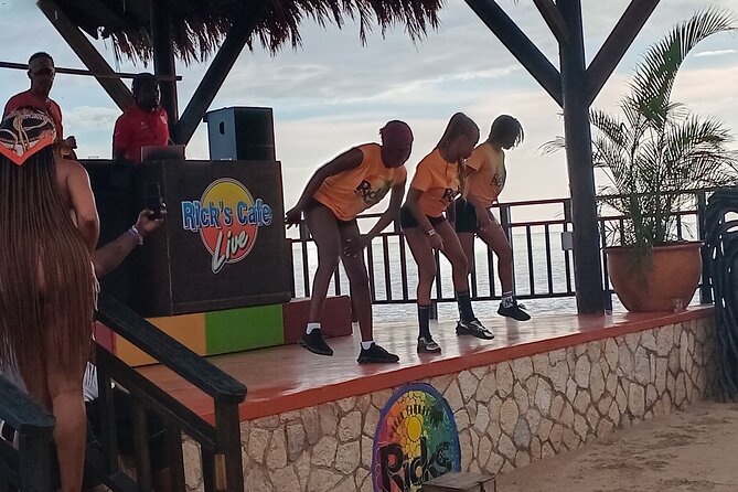 Seven Miles Beach in Negril and Ricks Cafe from Montego Bay - Who will enjoy this Negril day trip?