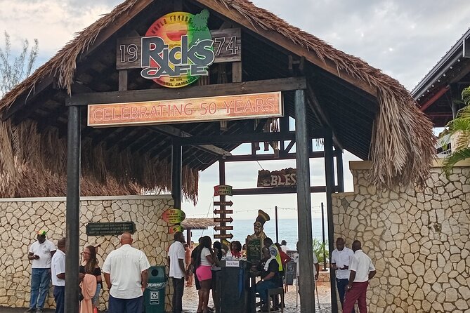 Seven Miles Beach in Negril and Ricks Cafe from Montego Bay - Should you book this Seven Mile Beach and Rick’s Cafe tour?