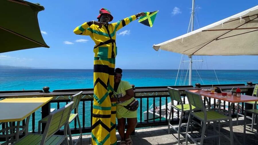 Shopping & Sightseeing Local Guided Tour In Montego Bay - Why this tour works for first-time Montego Bay shoppers