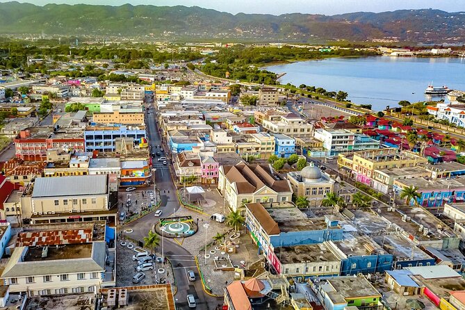 Sightseen tour and Souvenir shopping with private transportation in Montego Bay - Why the Hip Strip works for a short shopping outing