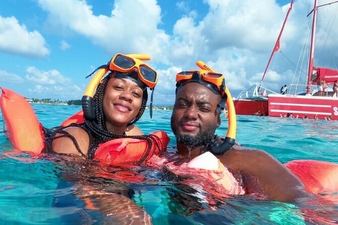 Snorkeling and Shopping in Montego Bay with Hotel pickup - Why beginners may find this easier