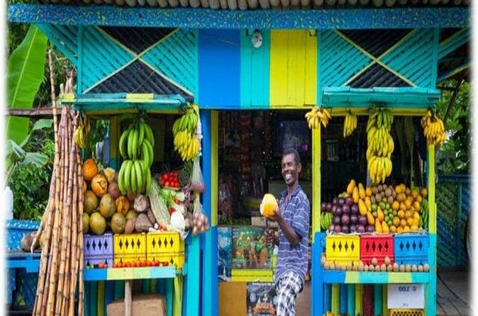 Street Food Tour in Montego Bay - Monster Dwag and the first taste of Jamaican street food