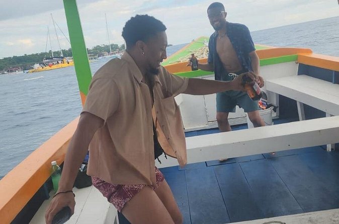 Sunset Booze Cruise in Negril - Who should book this Negril cruise?
