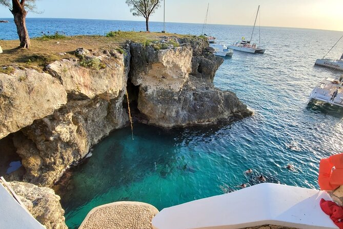 Sunset Catamaran cruise, Snorkeling and Rick's Cafe from Mobay - What to expect aboard the catamaran
