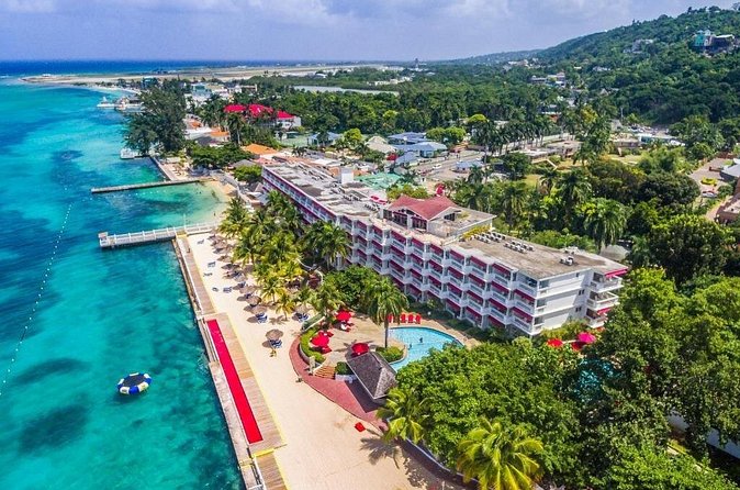 VIP Luxury Montego Bay Airport Transfer to Montego Bay/ Falmouth - How the service feels for families and couples